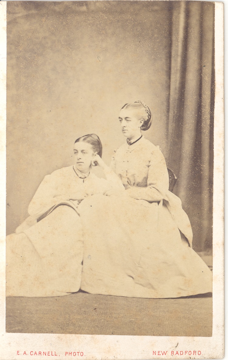 Carte de Visite of Mary and Madeline Gil