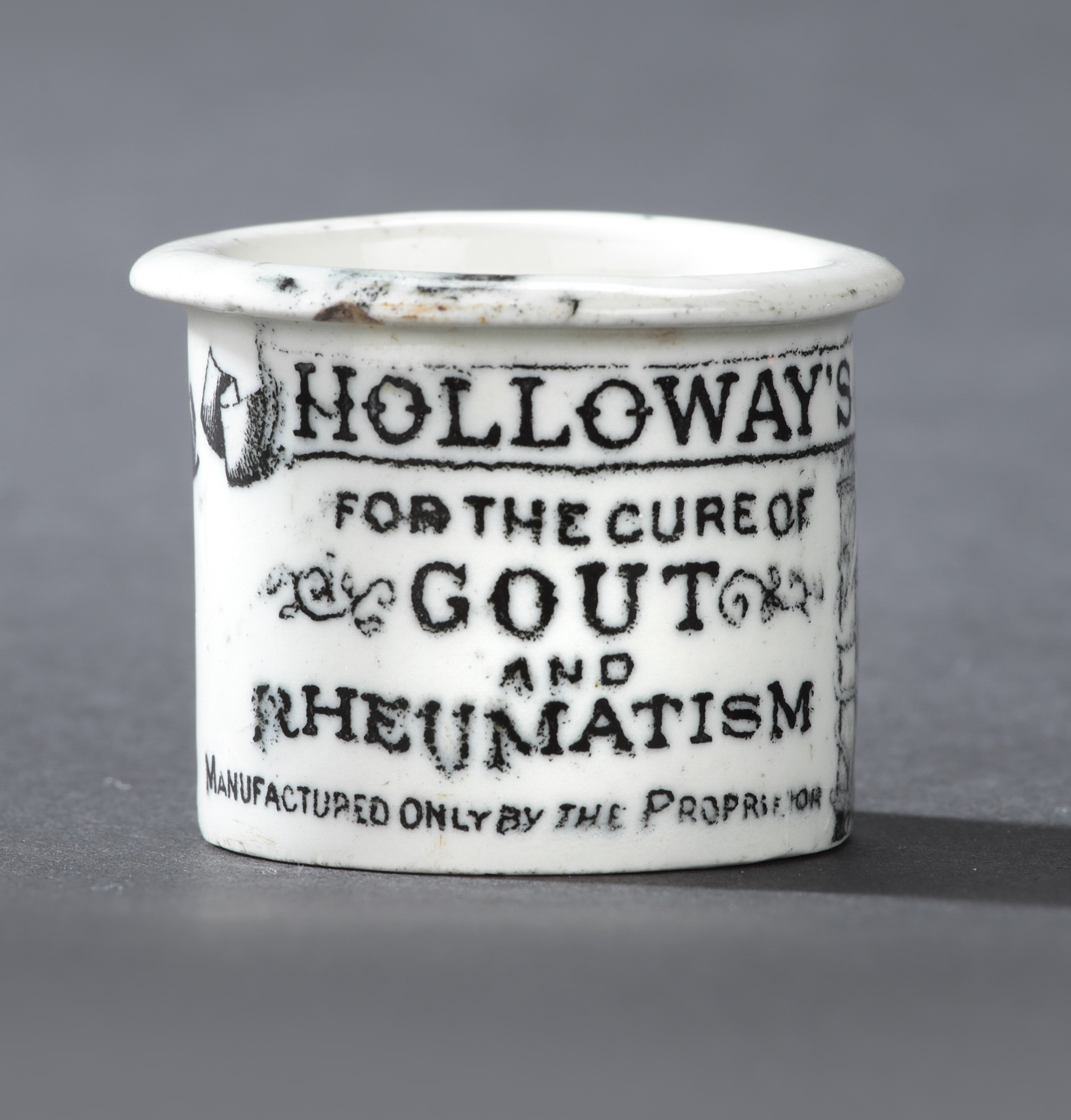 A ‘Holloways’ ointment jar for curing gout and rheumatism, c.1880s.