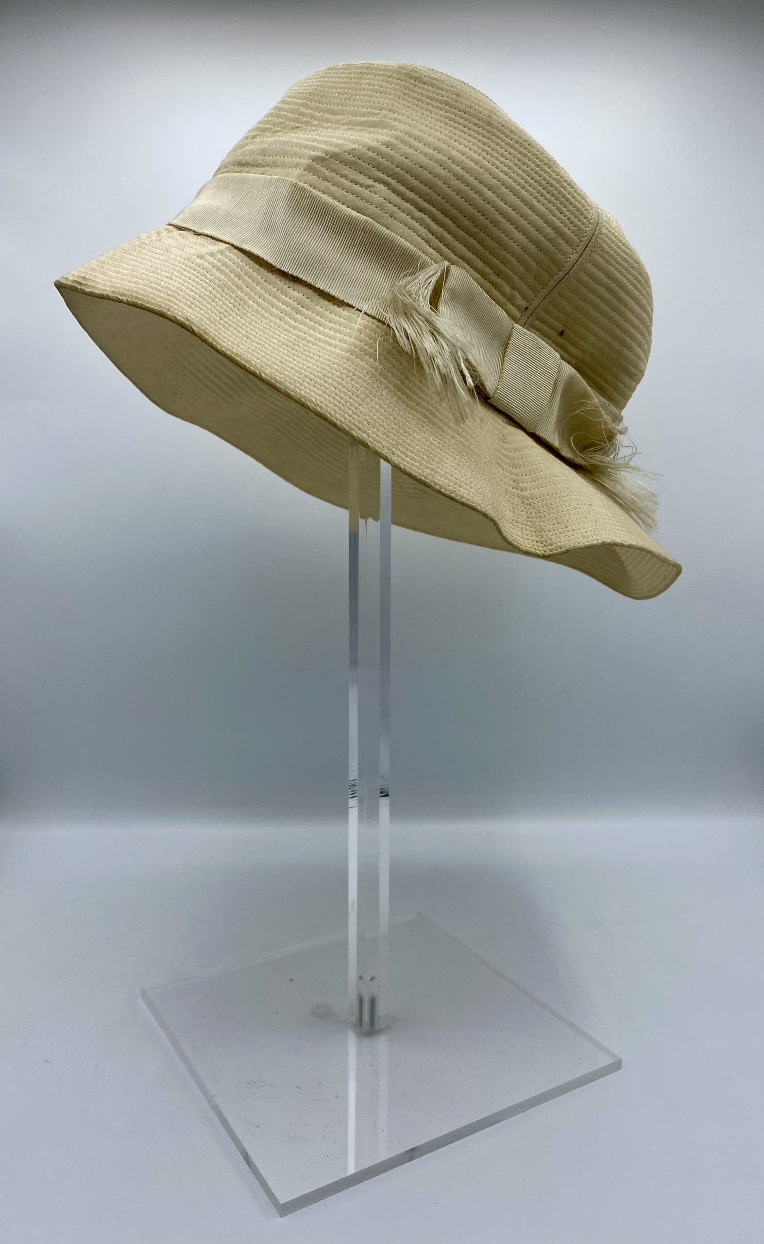 1.1980/31. Nesta Llewellyn's summer hat.